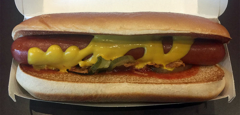McDonald’s Hot Dog Artikelbild McDonald's Hot Dog Artikelbild