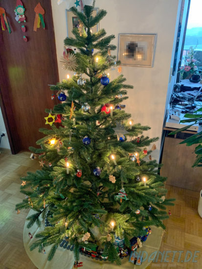 Künstlicher Weihnachtsbaum von der Firma Hallerts