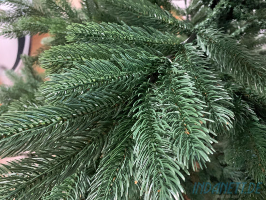 Künstlicher Weihnachtsbaum - Hallerts - Details der künstlichen Nadeln